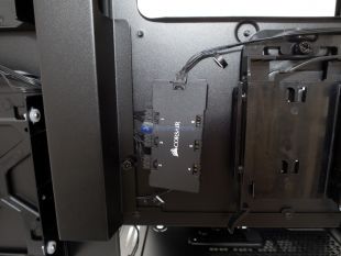 Corsair-Crystal-570X-RGB-38