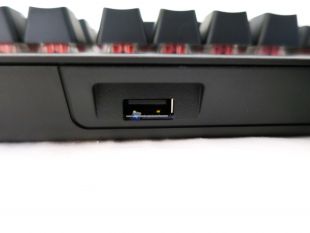 Corsair-Gaming-STRAFE-RGB-21